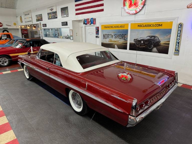 Pontiac-Bonneville-1961-5