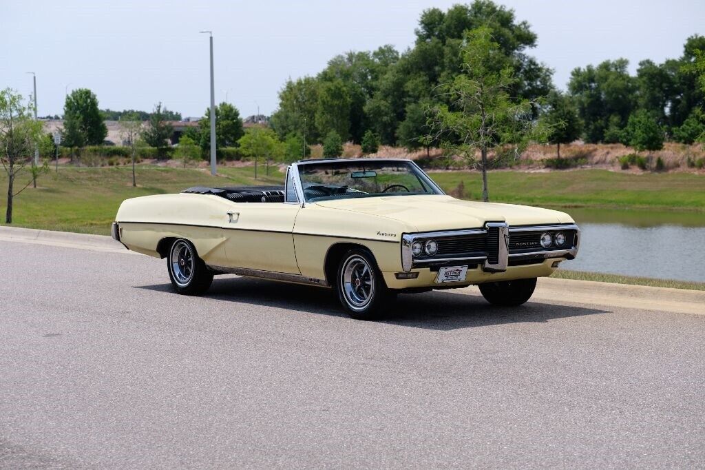 Pontiac-Catalina-Venture-1968-8