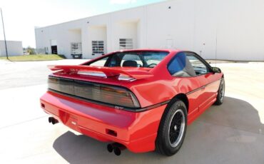 Pontiac-Fiero-1988-10