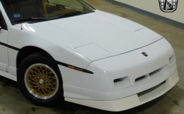 Pontiac-Fiero-1988-9