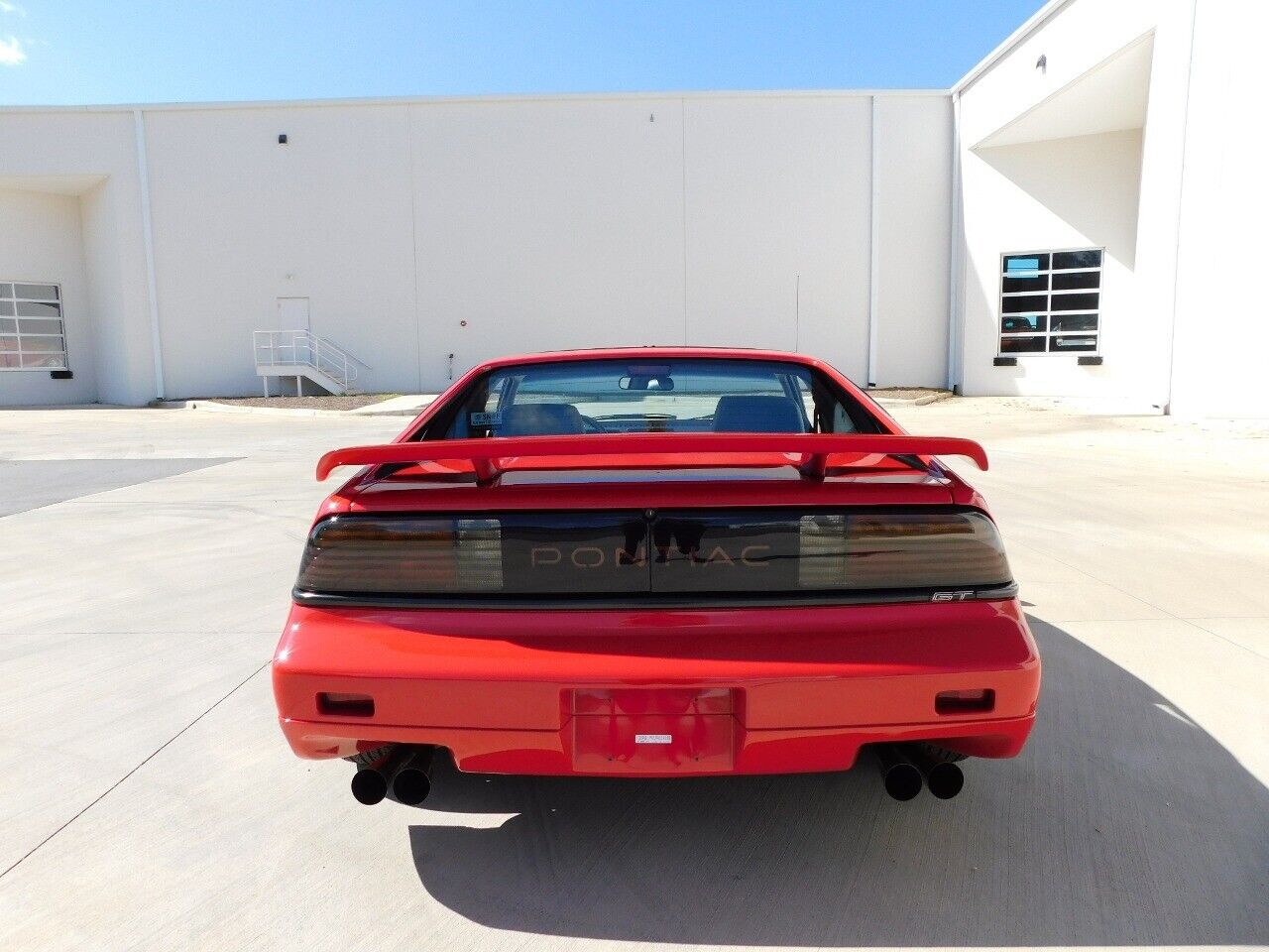 Pontiac-Fiero-1988-9