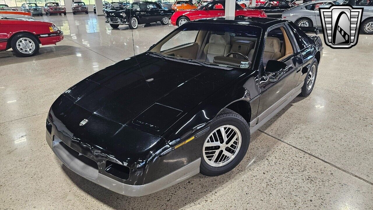 Pontiac-Fiero-Cabriolet-1985-2