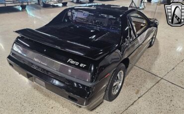 Pontiac-Fiero-Cabriolet-1985-4