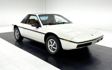 Pontiac-Fiero-Coupe-1984-6