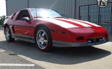 Pontiac-Fiero-Coupe-1986-9