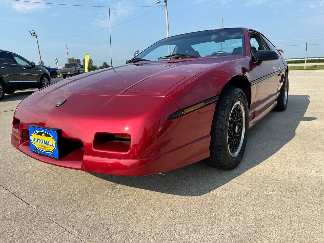 Pontiac-Fiero-Coupe-1988-1