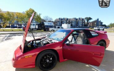 Pontiac-Fiero-Coupe-1988-10