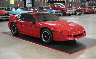 Pontiac-Fiero-Coupe-1988-10