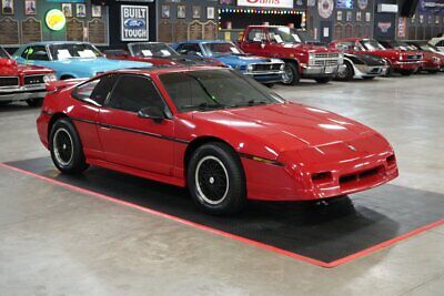 Pontiac-Fiero-Coupe-1988-10