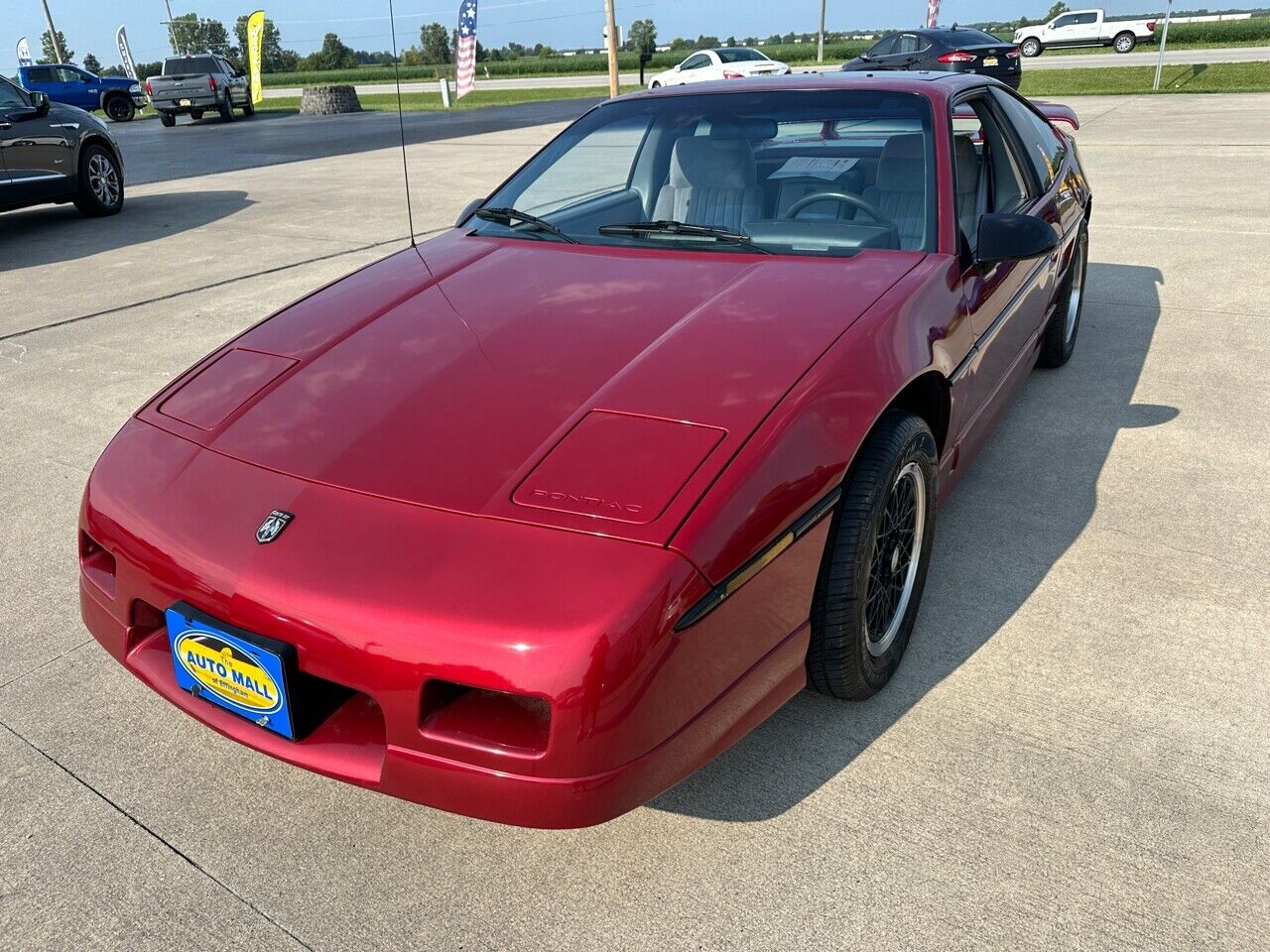 Pontiac-Fiero-Coupe-1988-2