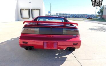 Pontiac-Fiero-Coupe-1988-3