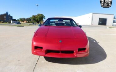 Pontiac-Fiero-Coupe-1988-5