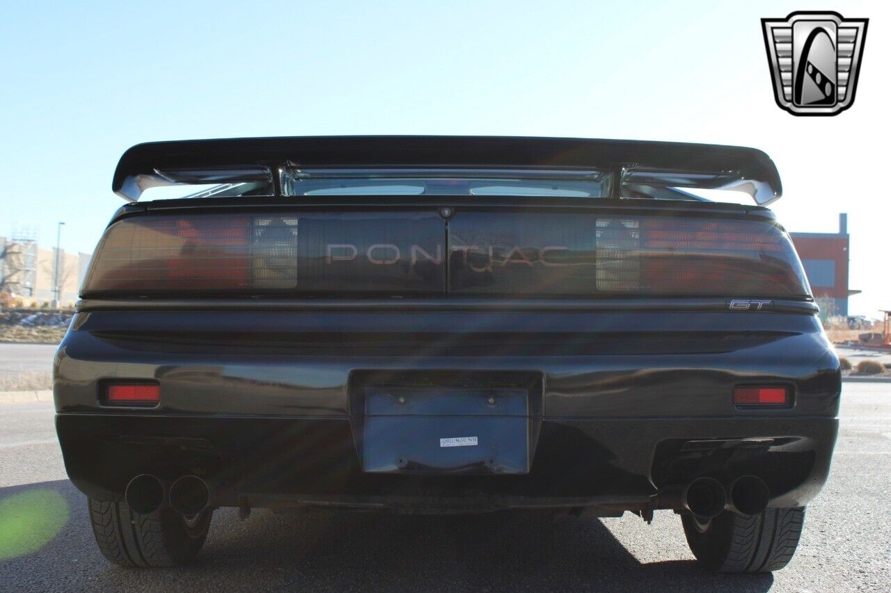 Pontiac-Fiero-Coupe-1988-5