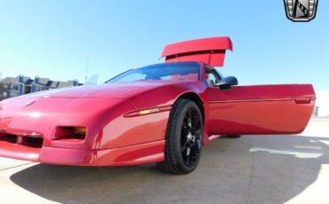 Pontiac-Fiero-Coupe-1988-6