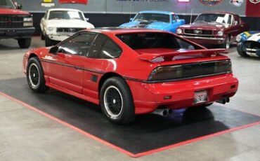 Pontiac-Fiero-Coupe-1988-6