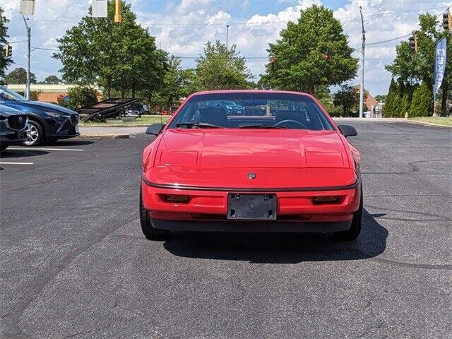 Pontiac-Fiero-Coupe-1988-8