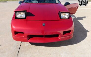 Pontiac-Fiero-Coupe-1988-8