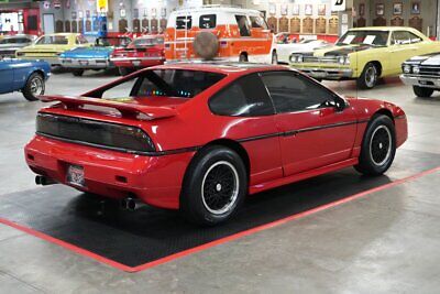 Pontiac-Fiero-Coupe-1988-8