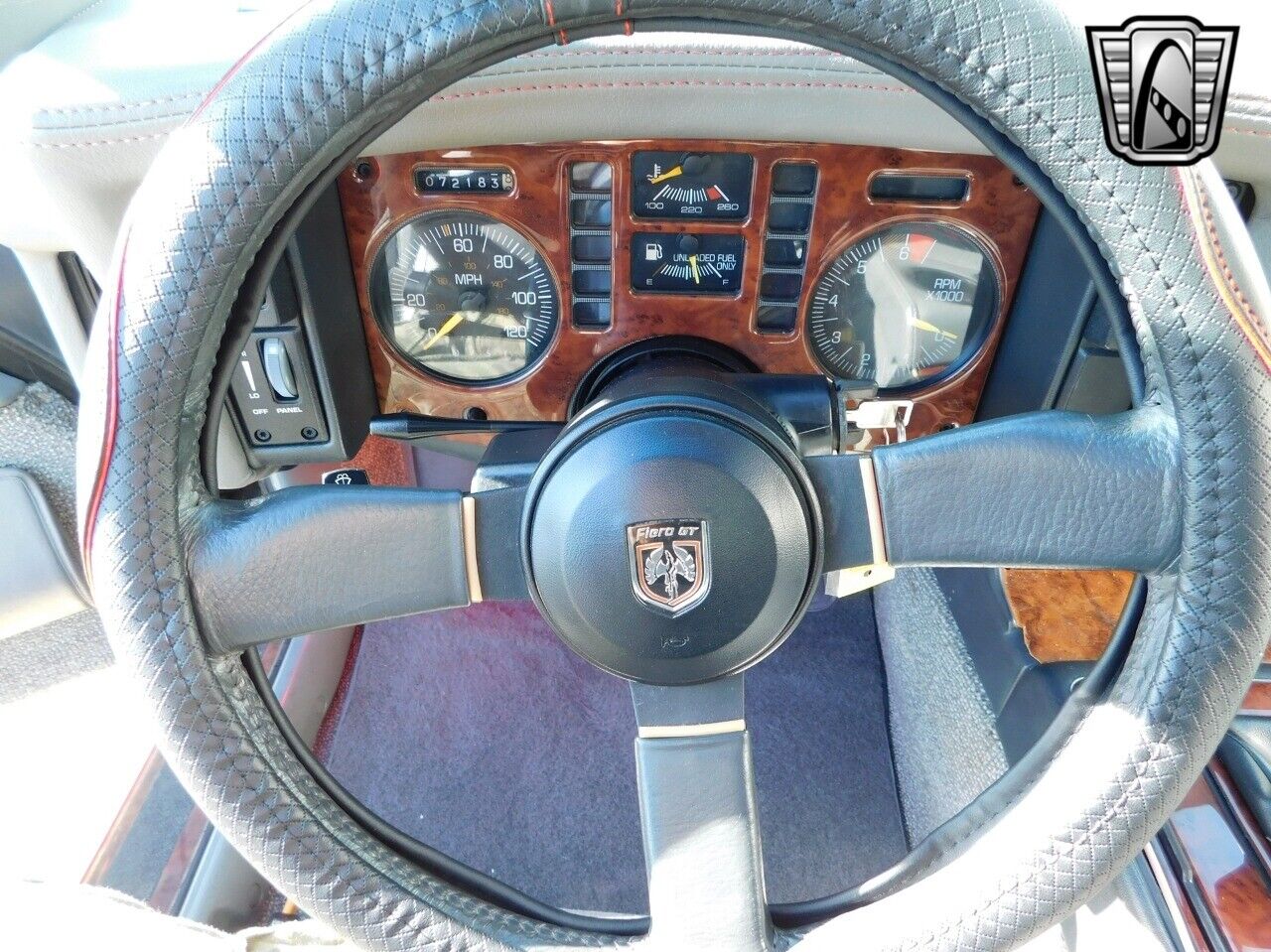 Pontiac-Fiero-Coupe-1988-9