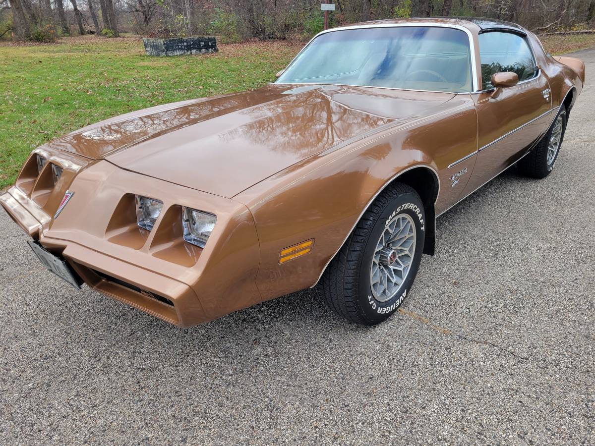 Pontiac-Firebird-1979-1