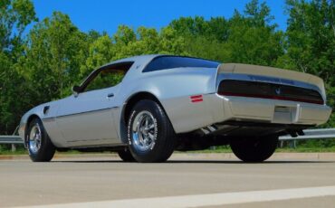 Pontiac-Firebird-1979-5