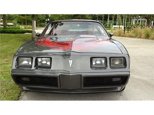 Pontiac-Firebird-1981-10