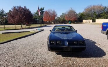 Pontiac-Firebird-1981-2