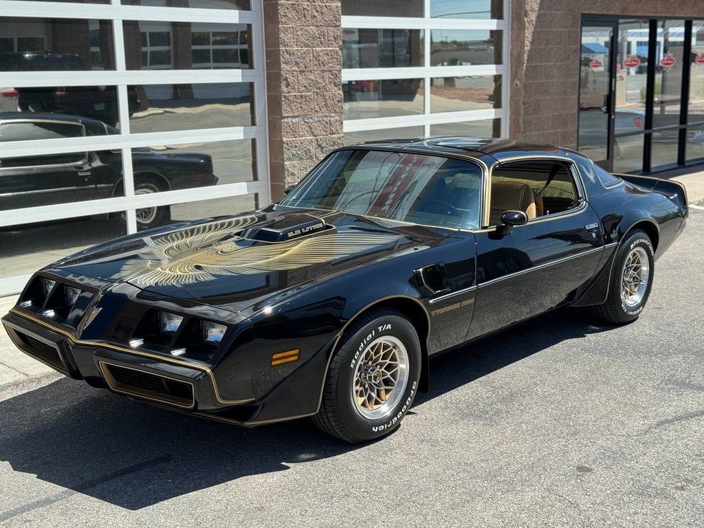 Pontiac-Firebird-1981-23