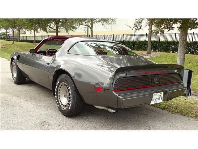 Pontiac-Firebird-1981-5