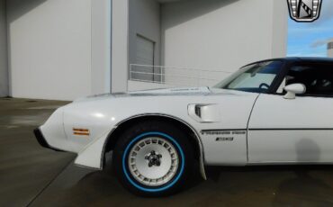 Pontiac-Firebird-1981-5