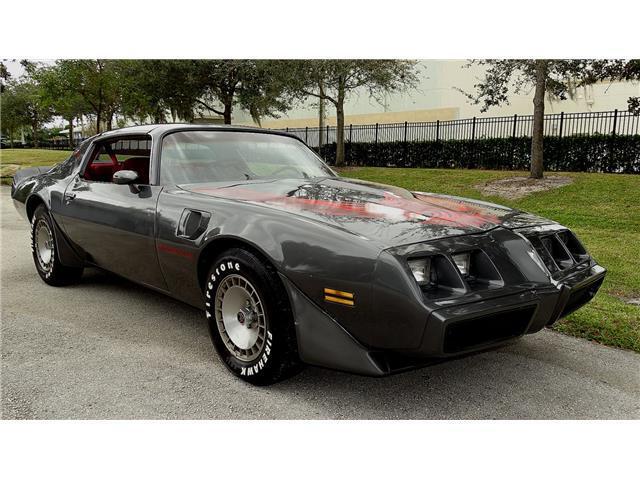 Pontiac-Firebird-1981-7