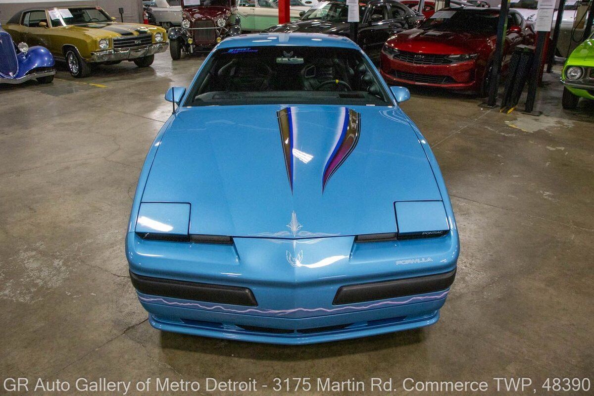 Pontiac-Firebird-1988-10