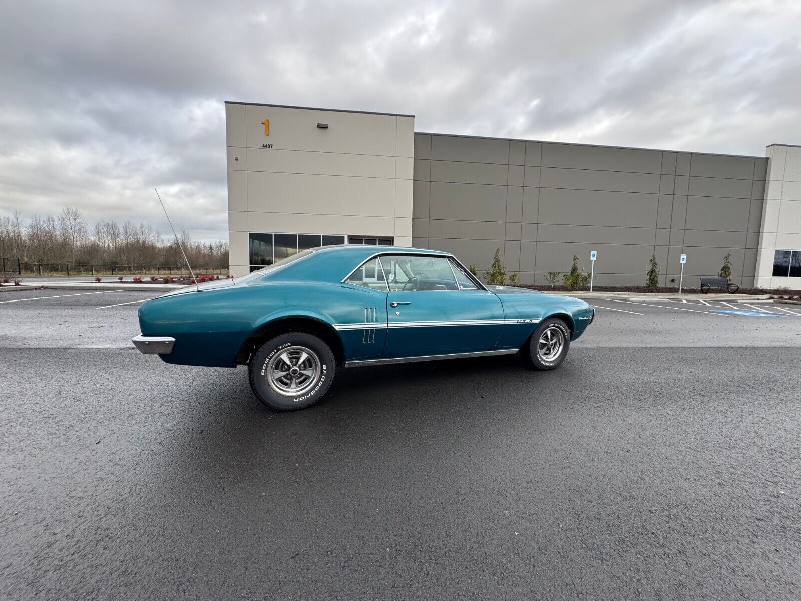 Pontiac-Firebird-Coupe-1967-3