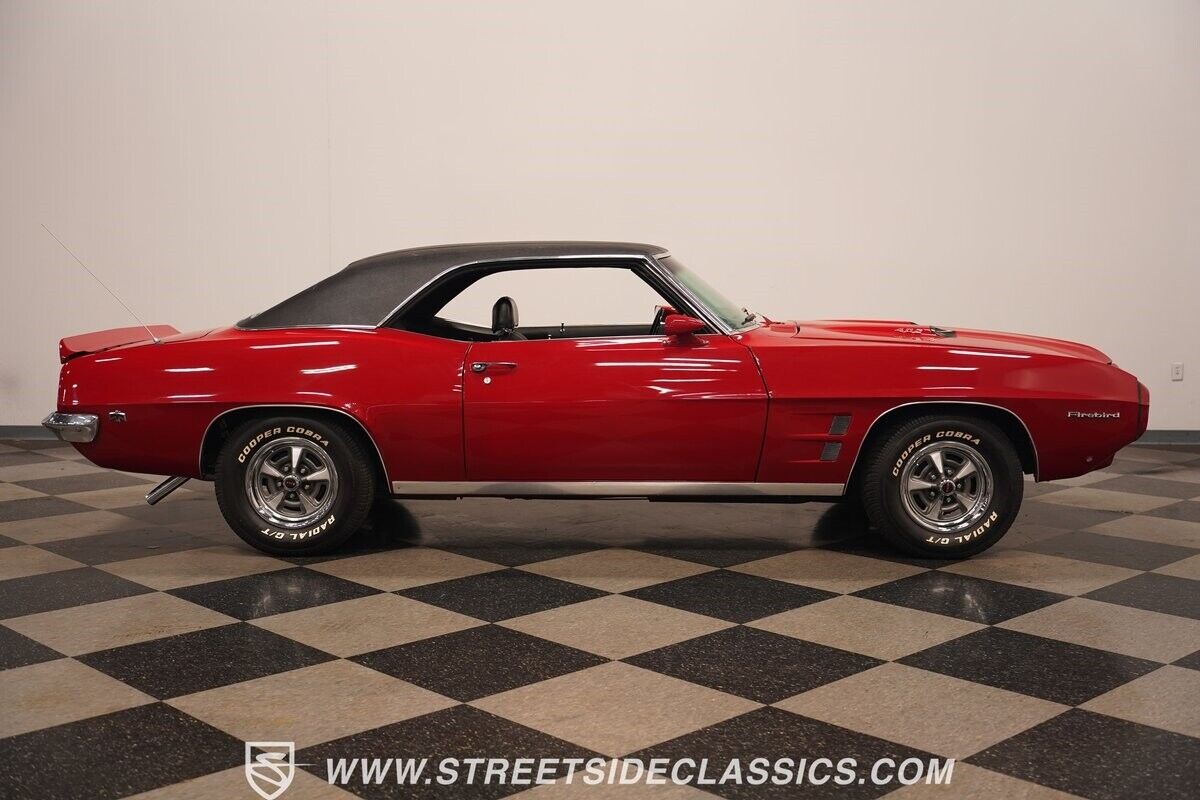 Pontiac-Firebird-Coupe-1969-17