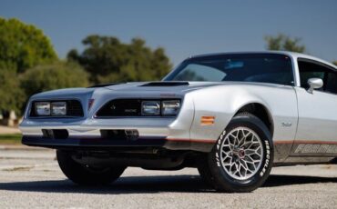 Pontiac-Firebird-Coupe-1977-15