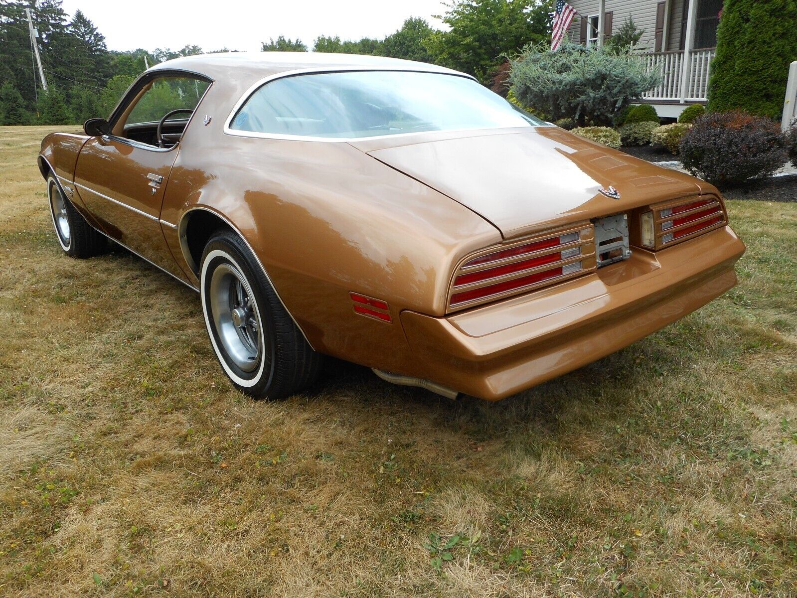 Pontiac-Firebird-Coupe-1977-2