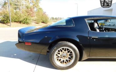 Pontiac-Firebird-Coupe-1979-11