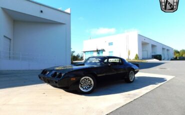 Pontiac-Firebird-Coupe-1979-2