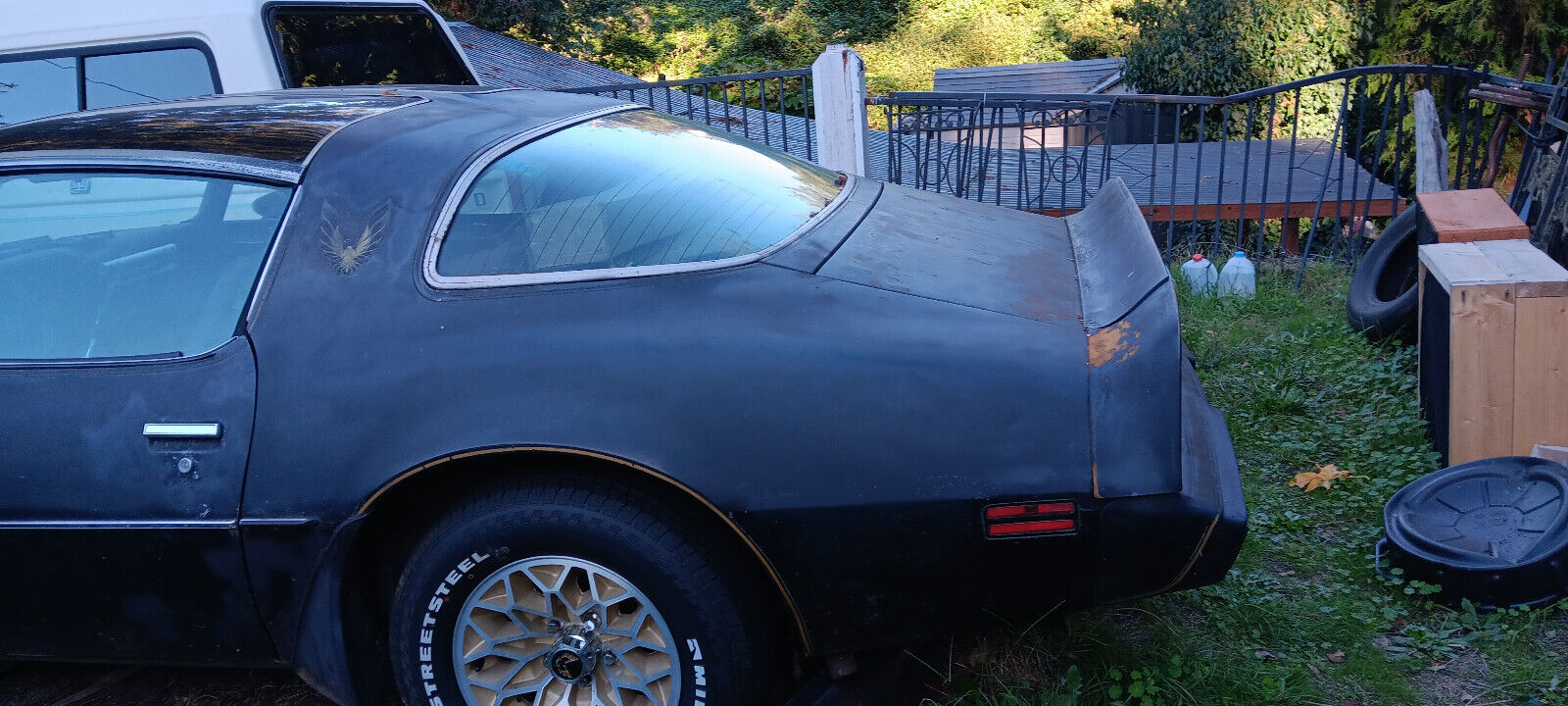 Pontiac-Firebird-Coupe-1979-2