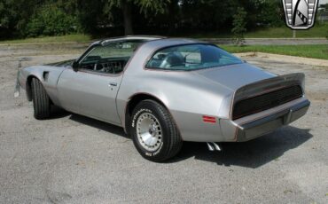 Pontiac-Firebird-Coupe-1979-9