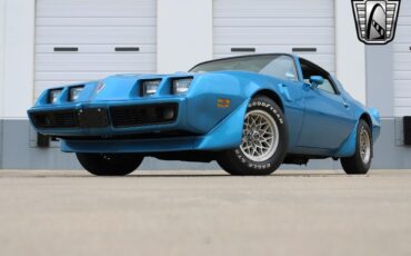 Pontiac-Firebird-Coupe-1980-4