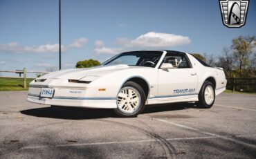 Pontiac-Firebird-Coupe-1984-2