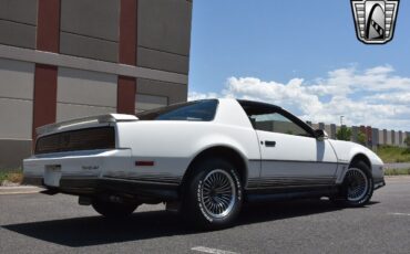 Pontiac-Firebird-Coupe-1984-6