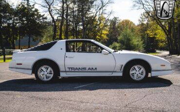 Pontiac-Firebird-Coupe-1984-7