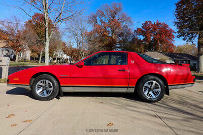 Pontiac-Firebird-Coupe-1988-2