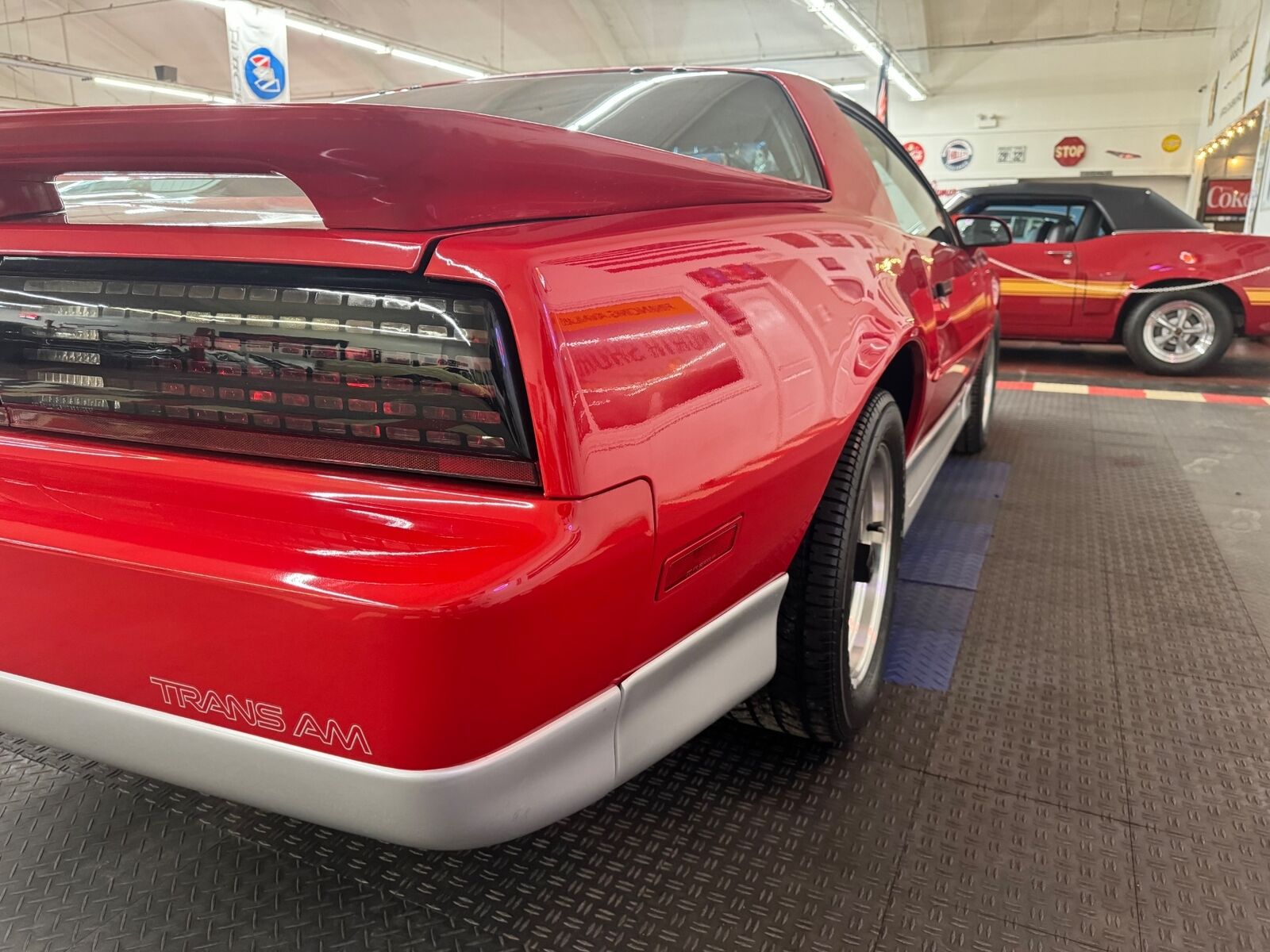 Pontiac-Firebird-Coupe-1988-27