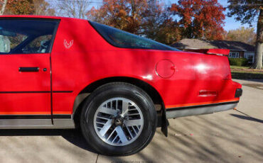 Pontiac-Firebird-Coupe-1988-4