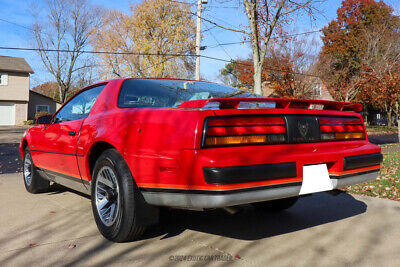 Pontiac-Firebird-Coupe-1988-5