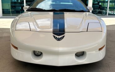 Pontiac-Firebird-Coupe-1995-1