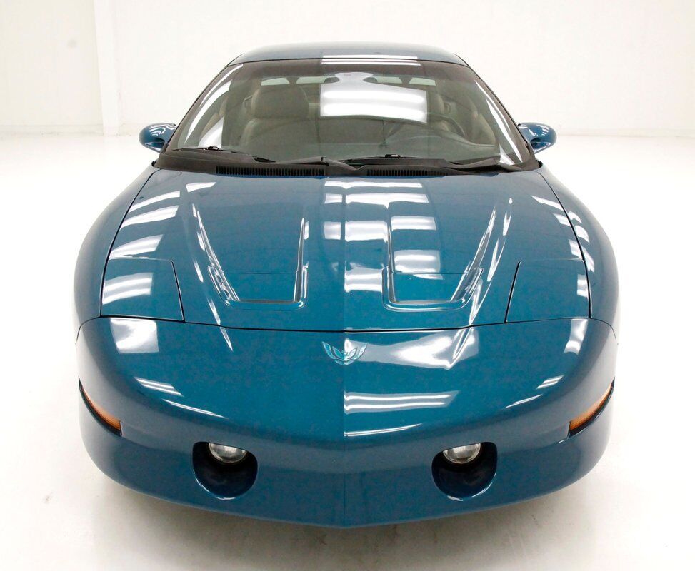 Pontiac-Firebird-Coupe-1995-6